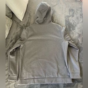 Large Under Armour sweatshirt